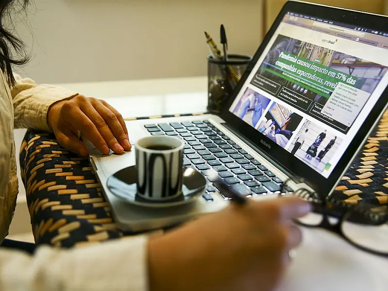 Quase metade das empresas industriais adotou o teletrabalho em 2022