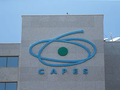 Pagamentos de bolsistas da Capes serão feitos até o dia 13, diz MEC