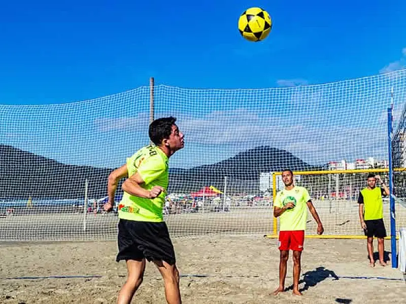Torneio de futevôlei movimenta Praia da Enseada neste sábado (18)