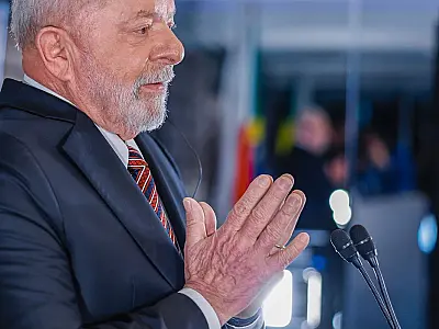 Lula retorna ao Brasil após extensa agenda no Japão