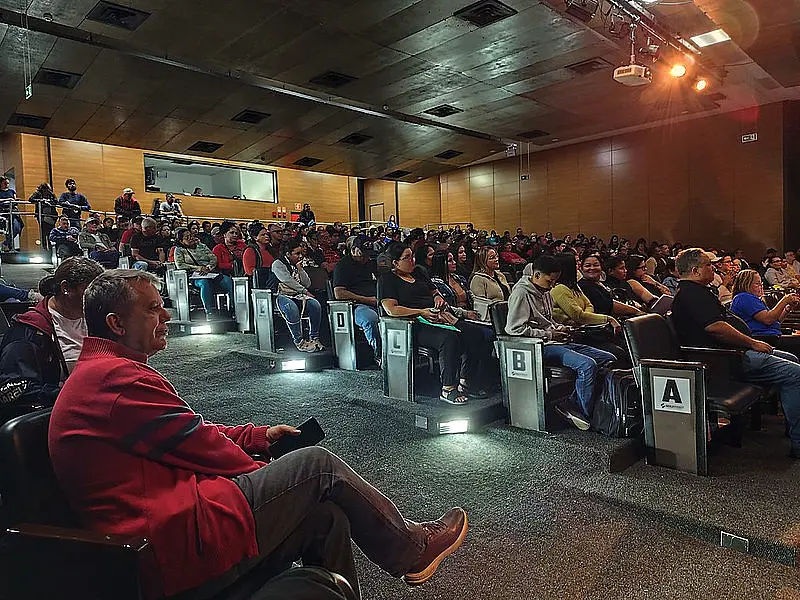 Guarujá forma mais 370 ambulantes com curso promovido pela Prefeitura