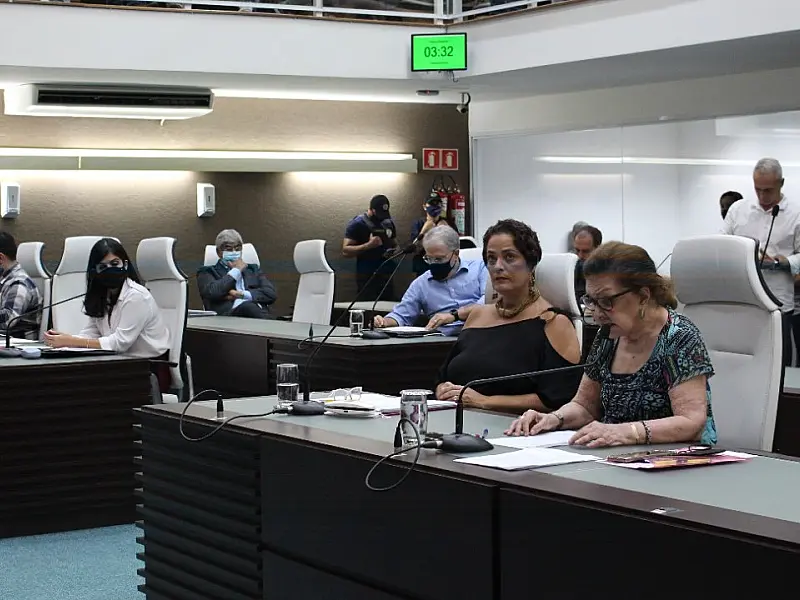 12ª sessão ordinária: decidido reajuste de servidores