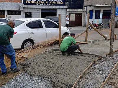Começa a concretagem da área de convivência em terreno na Zona Noroeste de Santos