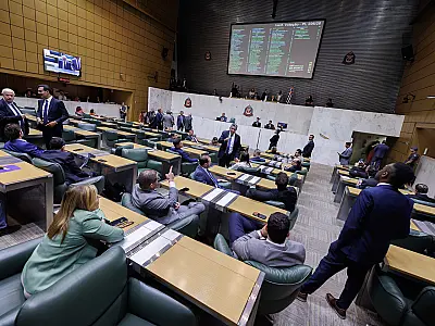 Alesp aprova aumento de 10% para policiais militares, civis e técnico-científicos
