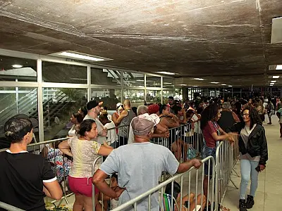 Venda de ingressos para os desfiles de carnaval em Santos começa dia 23