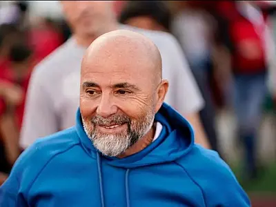 'Decidi estar aqui', diz Sampaoli ao ser apresentado como novo técnico do Flamengo