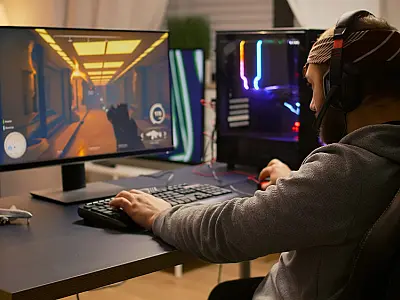 Dólar alto vira rival de colecionadores de bonecos, réplicas e videogames