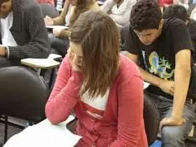Fuvest vai passar a cobrar conteúdos de filosofia, sociologia e educação física