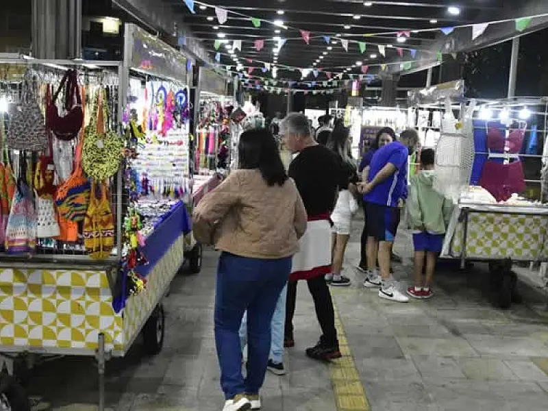 Feiras de Artesanato de Praia Grande/SP estão funcionando diariamente em julho