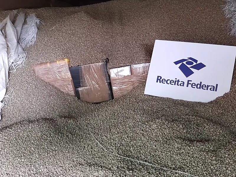 Receita Federal encontra 558 quilos de cocaína no Porto de Santos
