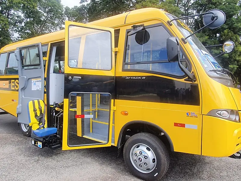 Praia Grande/SP faz revisão preventiva em ônibus escolares da Rede Municipal de Ensino