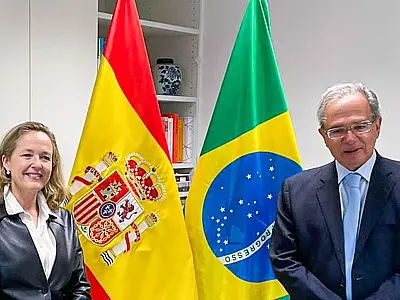Ministro se reúne com ministra da Economia da Espanha