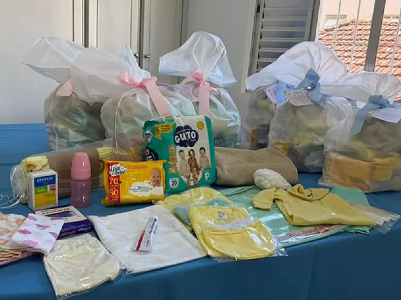 Acolhe Mãe fornece atendimento psicológico e enxoval para grávidas em São Vicente