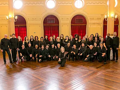 Coral Municipal de Santos e grupo Palimpsesto se apresentam no Novo Quebra-Mar