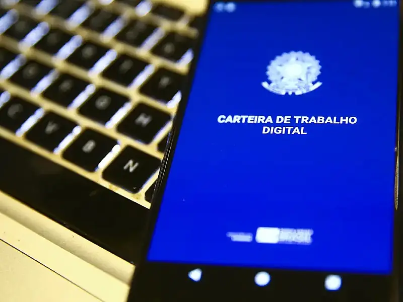 Brasil registra mais de 244 mil empregos formais em março