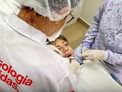 ONG seleciona jovens para tratamento dental gratuito