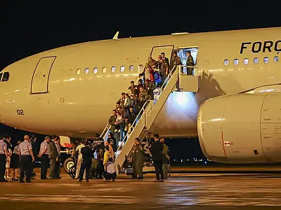 Mais um voo da FAB com 237 repatriados do Líbano chega a SP