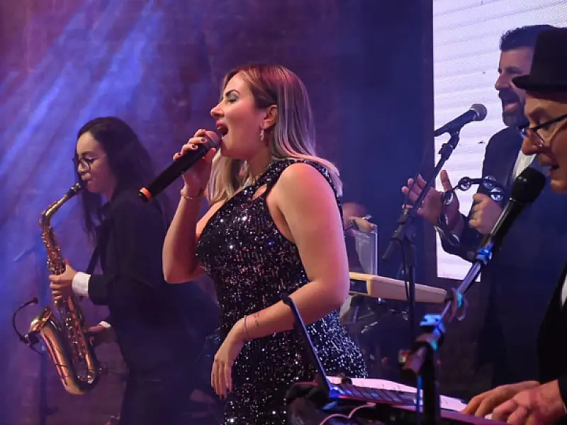 Música italiana ganha nova vida em Santos com Via Mari e Nino Fornaro