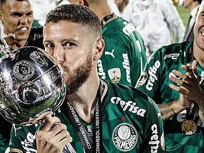Zé Rafael celebra renovação de contrato com o Palmeiras até 2025