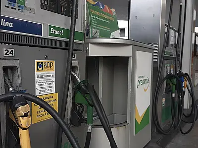 Procon verifica queda média de 5% no preço da gasolina no Rio