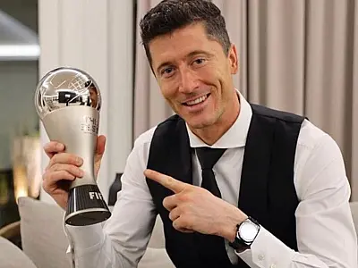 Lewandowski leva o prêmio da Fifa de melhor do mundo