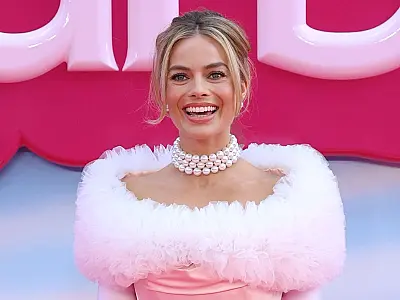 Margot Robbie vai embolsar US$ 50 milhões como atriz e produtora em 'Barbie'