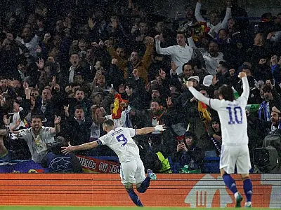 Com três de Benzema, Real Madrid vence Chelsea na Inglaterra