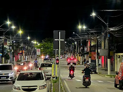 Prefeitura instala nova iluminação em LED na Avenida Oswaldo Cruz
