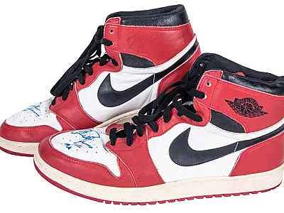 Tênis histórico de Michael Jordan é vendido em leilão por R$ 6,6 milhões