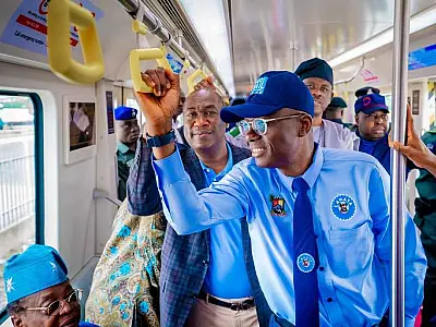 Metrópole africana com um dos piores trânsitos do mundo ganha metrô após 40 anos de espera