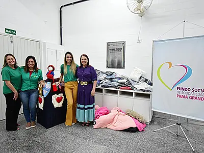 Cartão de Todos entrega doação de cobertores e roupas para o Fundo Social