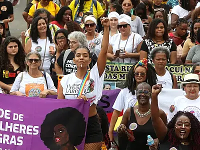 Desemprego de jovens negras é 3 vezes superior ao dos homens brancos