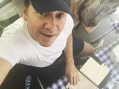 Kevin Spacey se declara inocente de acusações sexuais no Reino Unido