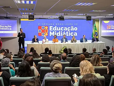Com educação midiática, estudantes são aliados no combate a fake news