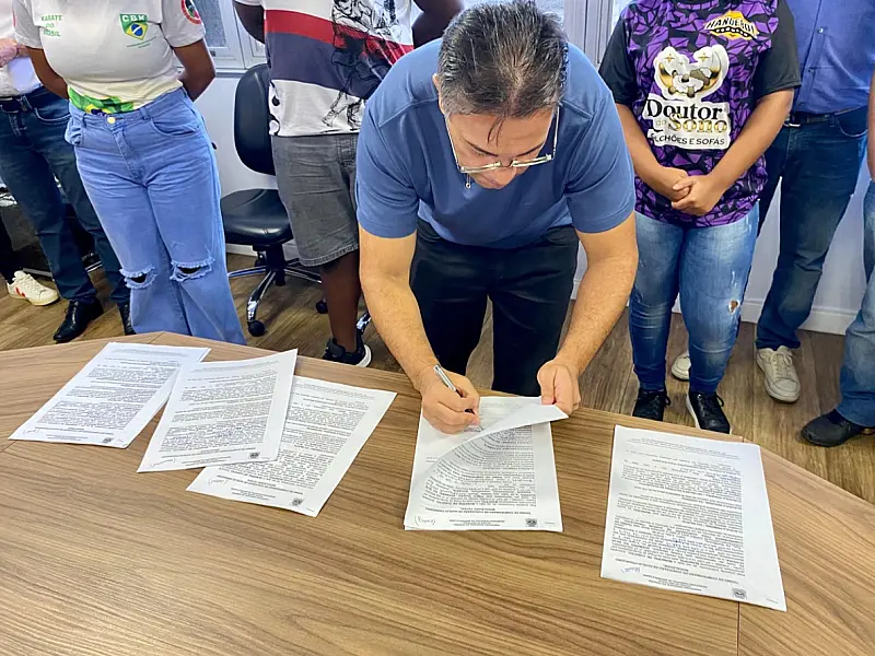 Prefeitura de Cubatão assina 125 novos contratos do programa 'Bolsa Atleta'