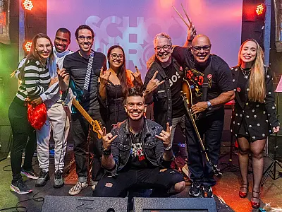 School of Rock Santos celebra primeiro aniversário com evento gratuito com muita música, oficinas e shows ao vivo
