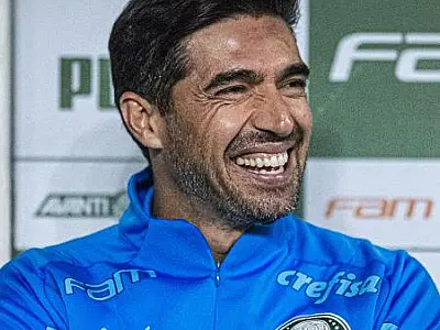 Abel completa 1000 dias no Palmeiras com mais cartões do que derrotas