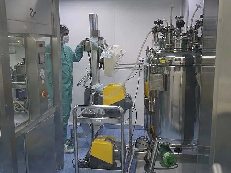Fiocruz vai produzir primeiro antiviral oral contra covid-19 no Brasil