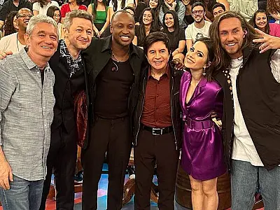 Sandy e Lucas Lima se encontram em gravação do Altas Horas um dia após anunciarem separação
