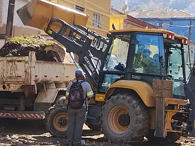 Prefeitura retira 24 toneladas de lixo da encosta do morro do Itararé