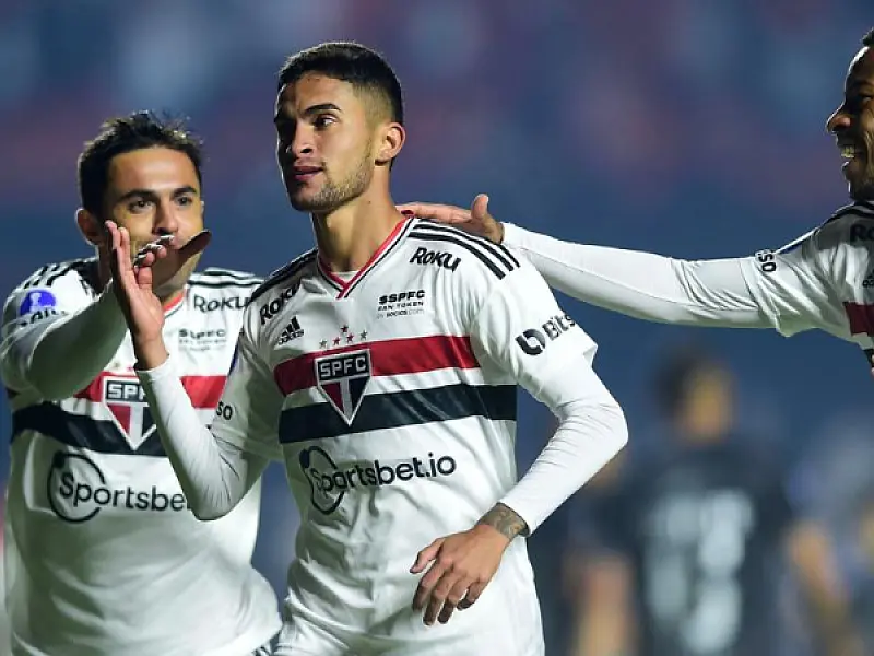 Com Nestor inspirado, São Paulo bate Jorge Wilstermann e se classifica
