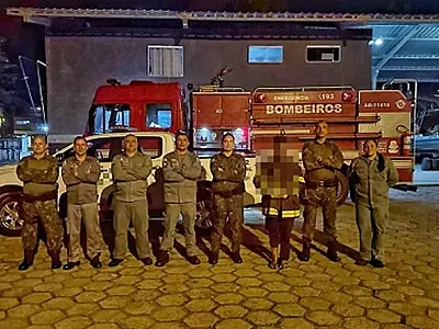 Jovem perdida em mata é resgatada pela PM Ambiental e Bombeiros no litoral de SP
