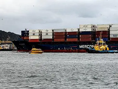 Porto de Santos é fechado devido a fortes rajadas de vento