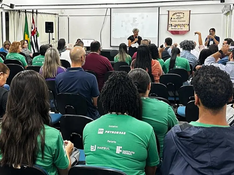 Semana do 'Primeiro Emprego' fortalece conexão entre jovens e o mercado de trabalho em Cubatão