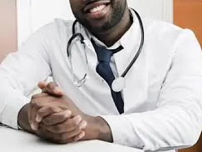 Identificação e acolhimento motivam procura por médicos negros
