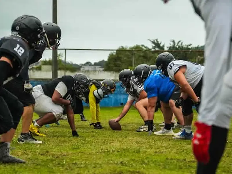 Krakens à superfície: time de São Vicente encara gigantes do futebol americano em competição