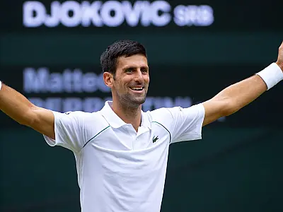 Djokovic publica foto em quadra e diz que tentará competir torneio