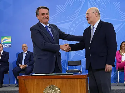Presidente oficializa reajuste de 33,23% para professores