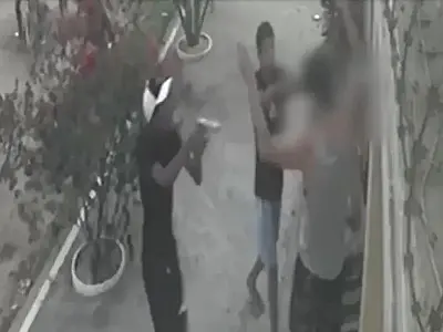 Grupo assalta casal e agride homem com tapas e cotoveladas em Guarujá