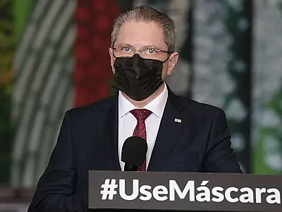 Governo de SP pode rever decisão de só recomendar volta da máscara